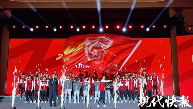亚博体育app下载-苏超常州队主教练郑小田：以最佳的状态迎战学霸南通队